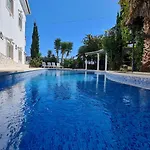 Silver Coast Pool & וילה