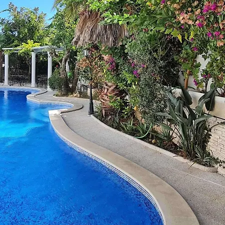 Silver Coast Pool & Villa Arnal
