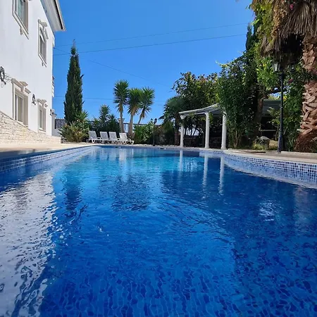 Silver Coast Pool & וילה