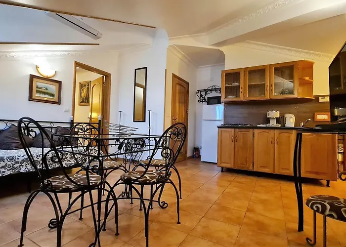 Silver Coast Pool & Villa Arnal