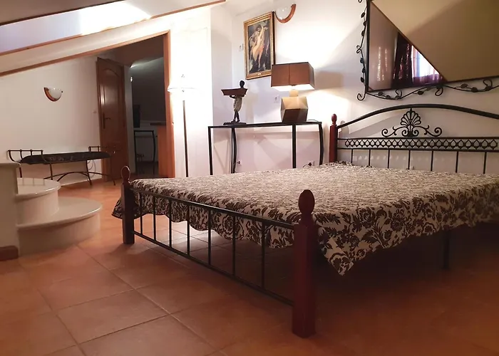 Silver Coast Pool & * Arnal