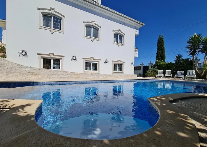 Silver Coast Pool & Villa *