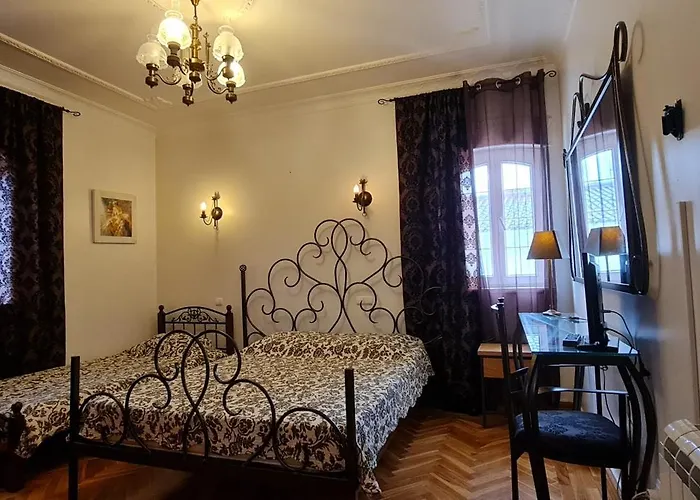 Silver Coast Pool & *