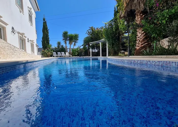Villa Silver Coast Pool & Arnal